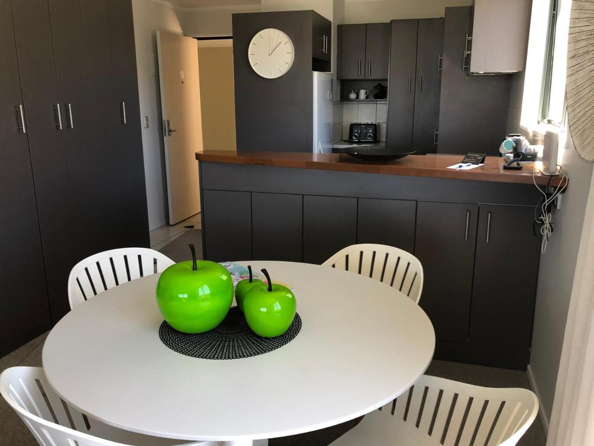 Beachpoint Apartments Ohope Extérieur photo