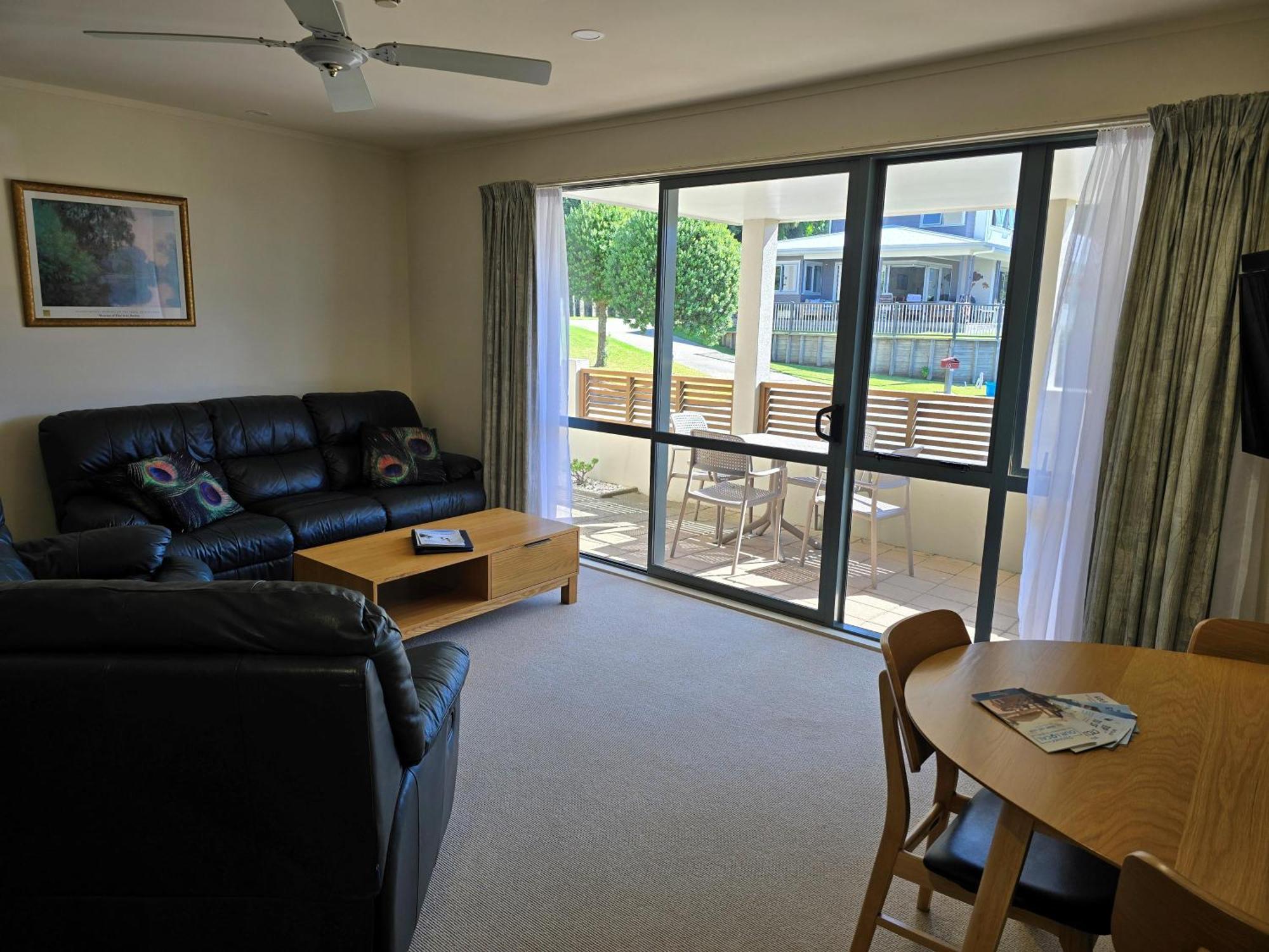 Beachpoint Apartments Ohope Extérieur photo