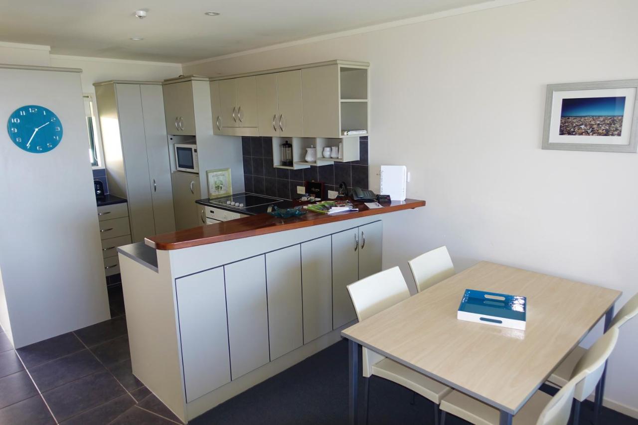 Beachpoint Apartments Ohope Extérieur photo